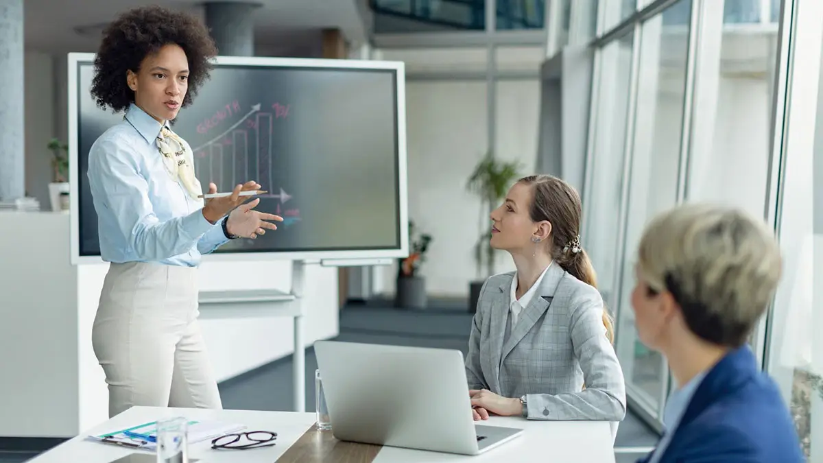 The Power of Data: Leveraging Analytics for Business Growth 3 post5